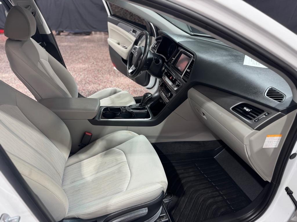 Hyundai Sonata 4dr Sdn 2.4L Auto GLS PZEV 2012