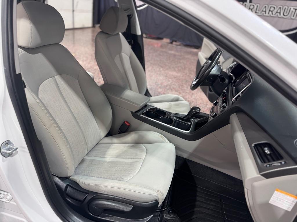 Hyundai Sonata 4dr Sdn 2.4L Auto GLS PZEV 2012