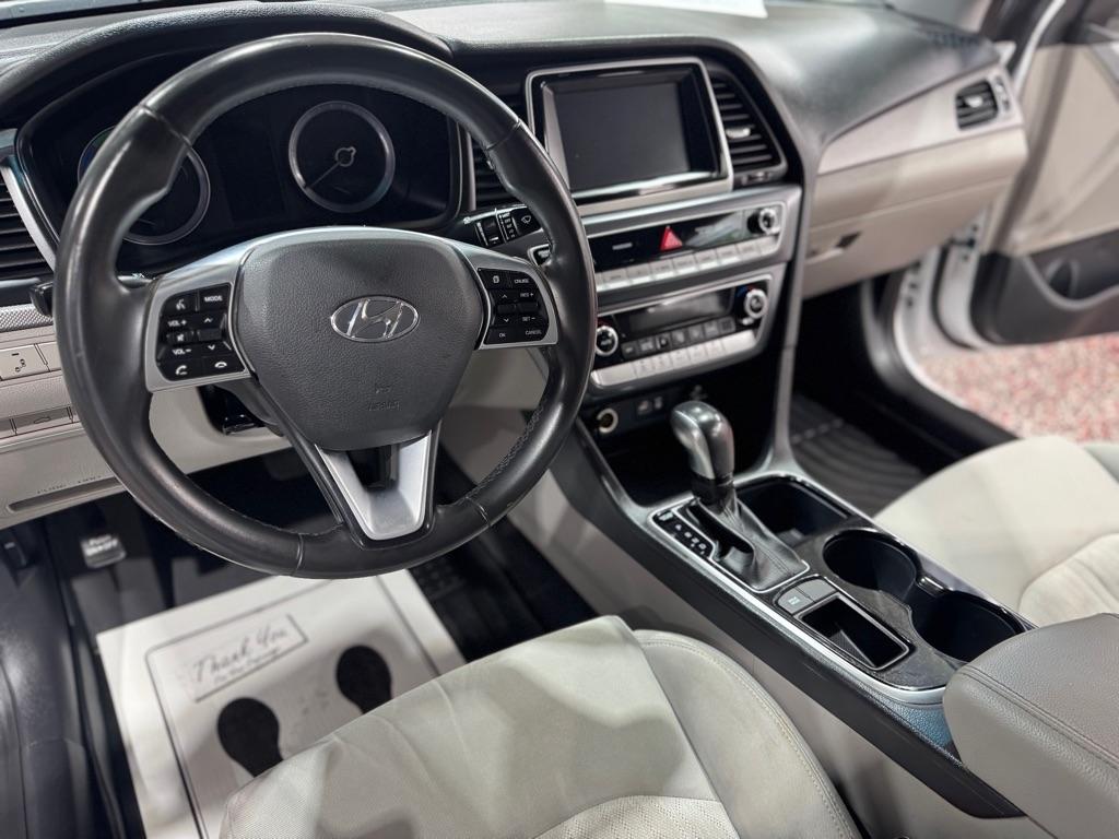 Hyundai Sonata 4dr Sdn 2.4L Auto GLS PZEV 2012