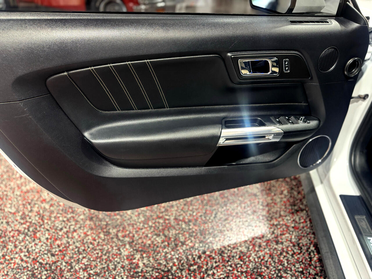 Ford Mustang 2dr Conv EcoBoost Premium 2015 Ford Mustang 2dr Conv EcoBoost Premium 2015