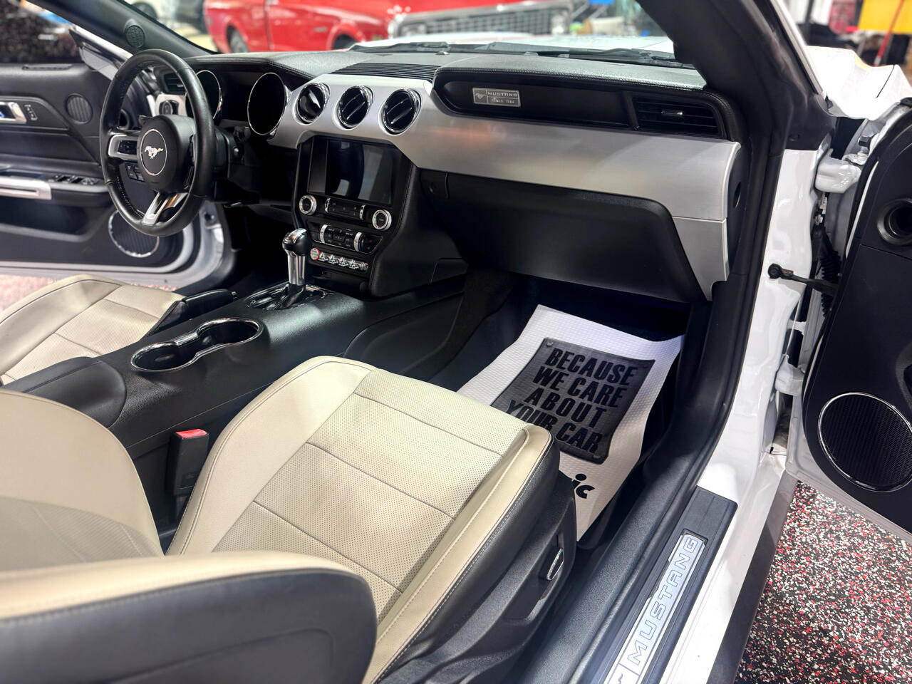 Ford Mustang 2dr Conv EcoBoost Premium 2015 Ford Mustang 2dr Conv EcoBoost Premium 2015