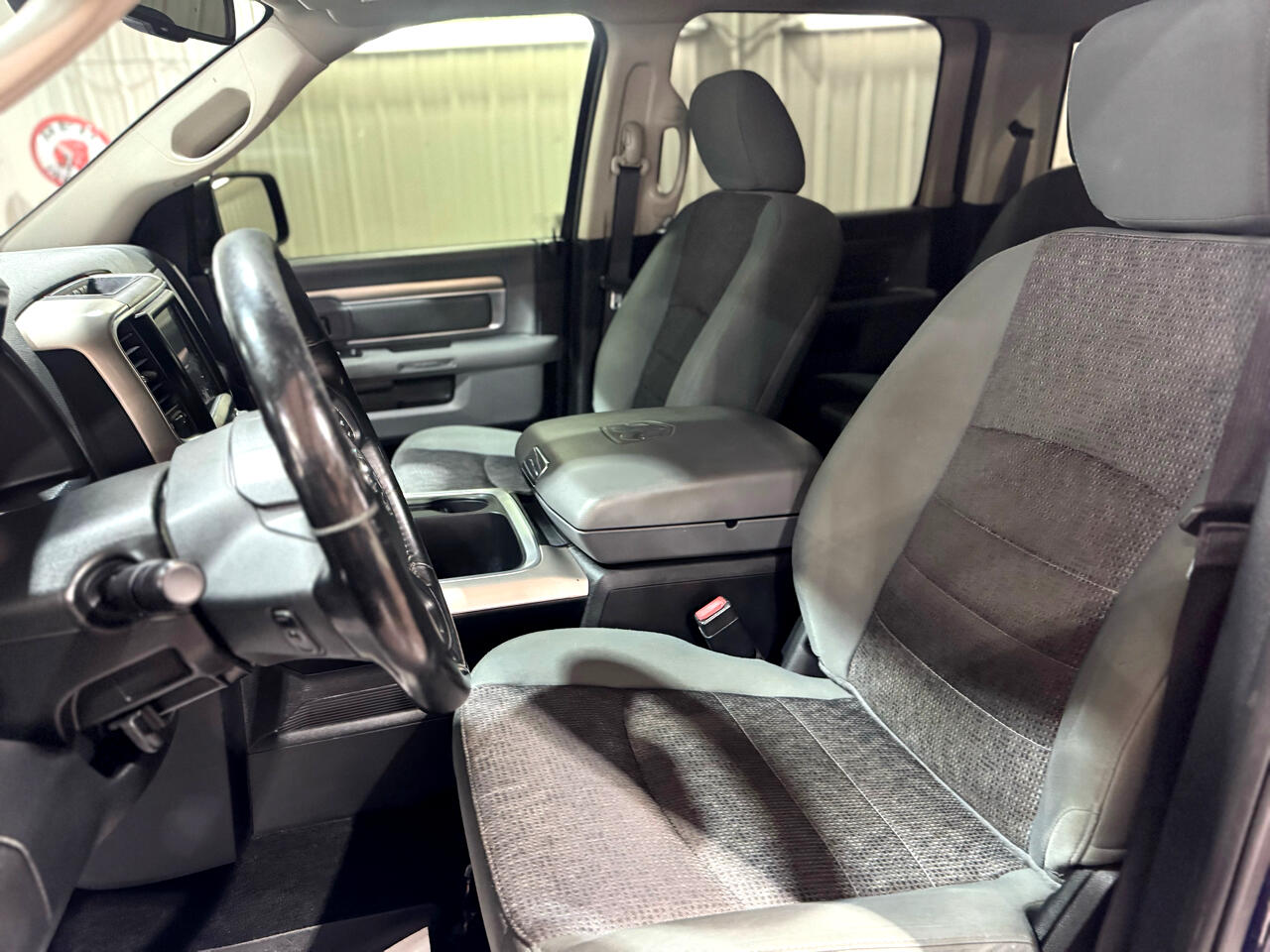 RAM 1500 4WD Crew Cab 140.5" Big Horn 2016 RAM 1500 4WD Crew Cab 140.5" Big Horn 2016