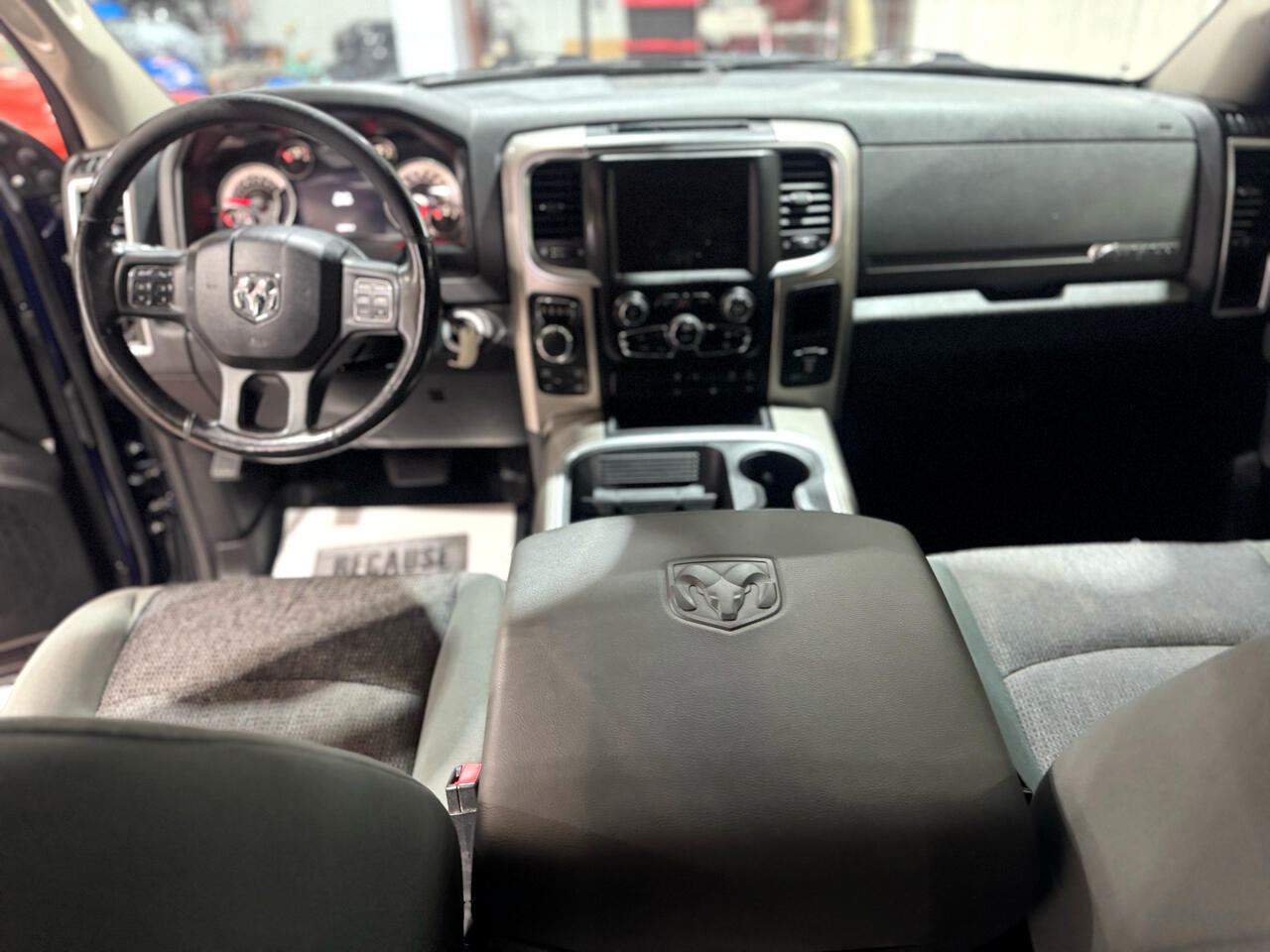 RAM 1500 4WD Crew Cab 140.5" Big Horn 2016 RAM 1500 4WD Crew Cab 140.5" Big Horn 2016