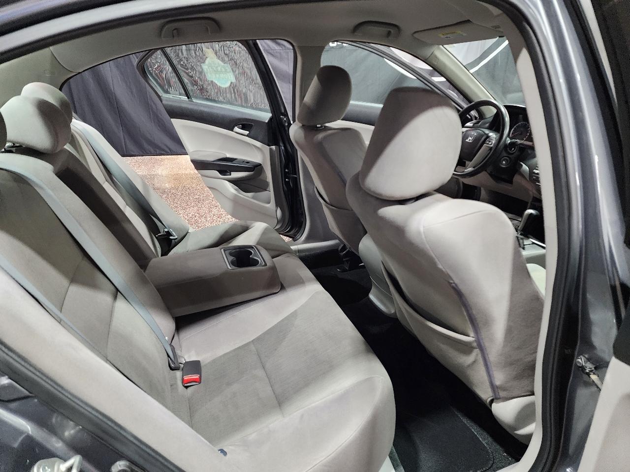 Honda Accord Sdn 4dr I4 Auto LX 2012