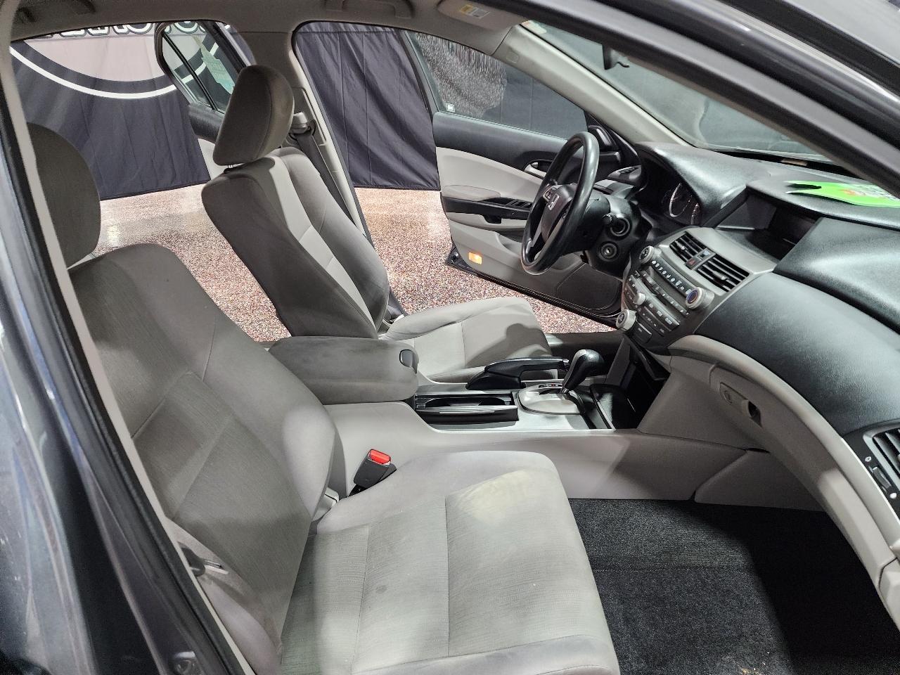 Honda Accord Sdn 4dr I4 Auto LX 2012