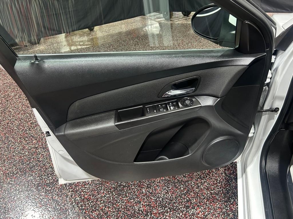 Chevrolet Cruze Limited 4dr Sdn Auto LT w/1LT 2016