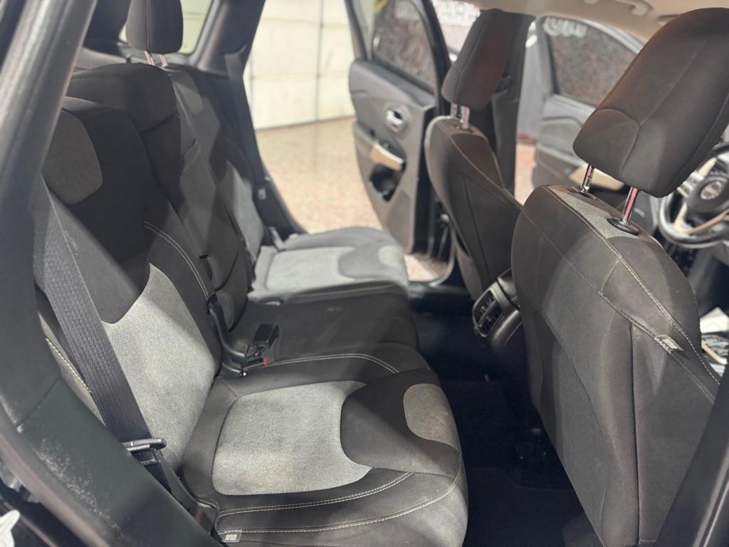 Jeep Cherokee Sport FWD 2017