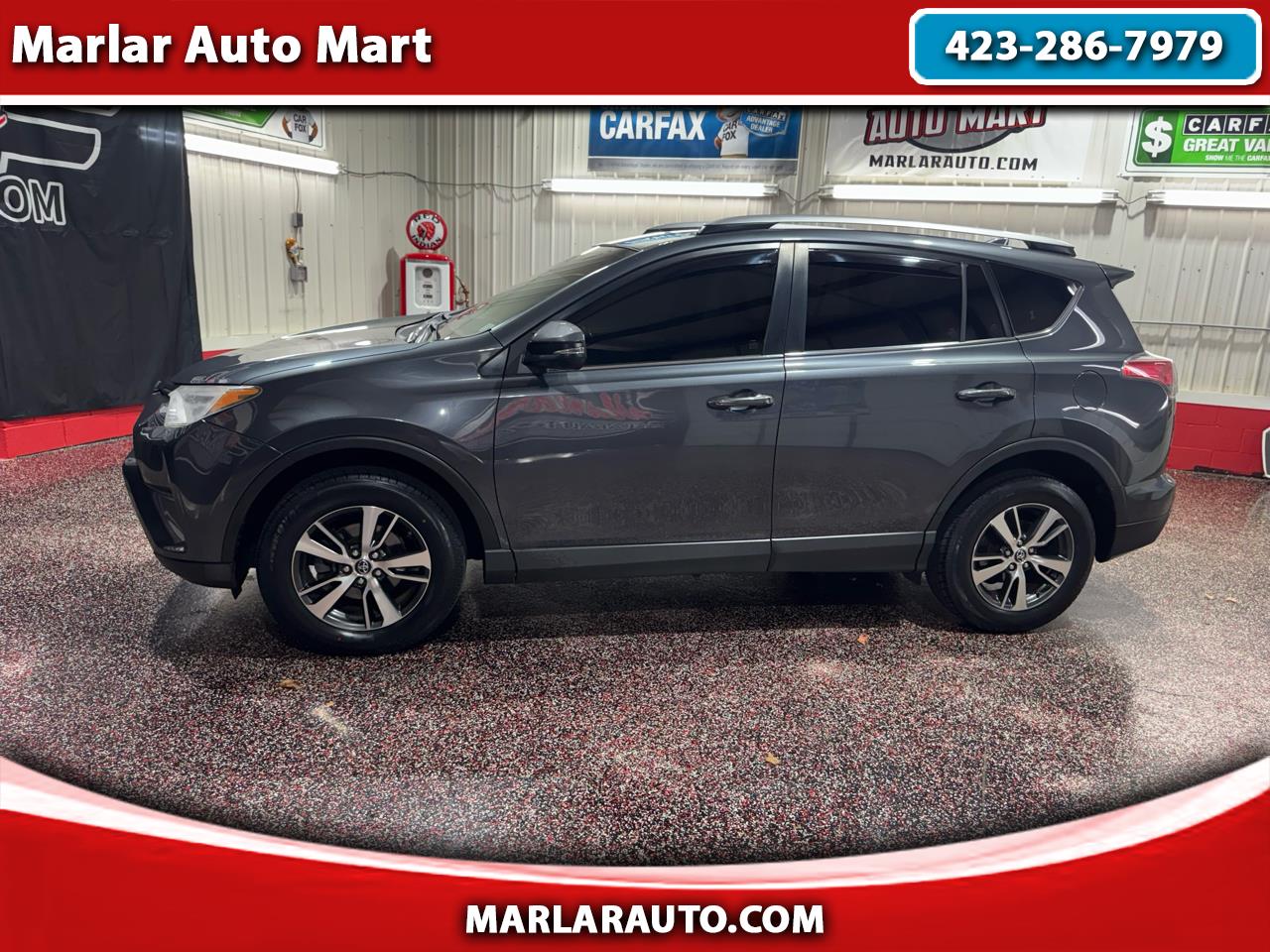 2017 Toyota RAV4 XLE's photo