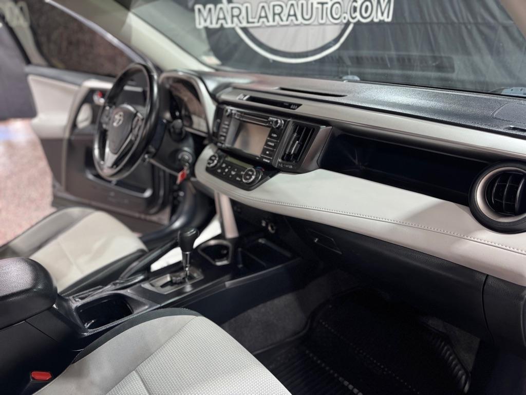 Toyota RAV4 XLE AWD (Natl) 2017