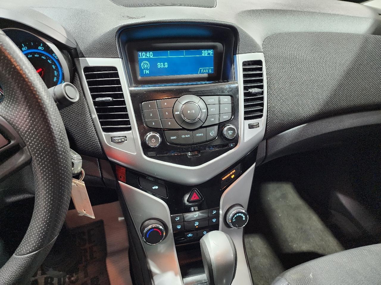 Chevrolet Cruze Limited 4dr Sdn Auto LT w/1LT 2016