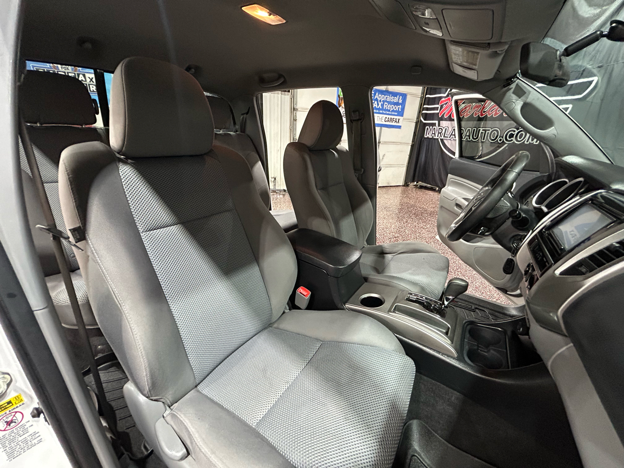 2014 Toyota Tacoma 4x4 Double Cab V6 photo 2