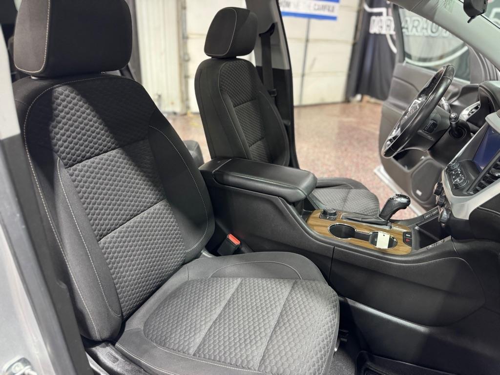 GMC Acadia FWD 4dr SLE w/SLE-2 2018