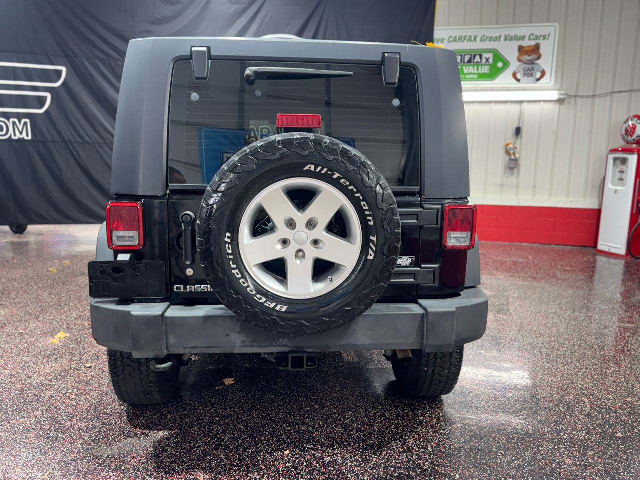 Jeep Wrangler Unlimited 4WD 4dr Sport 2010 Jeep Wrangler Unlimited 4WD 4dr Sport 2010