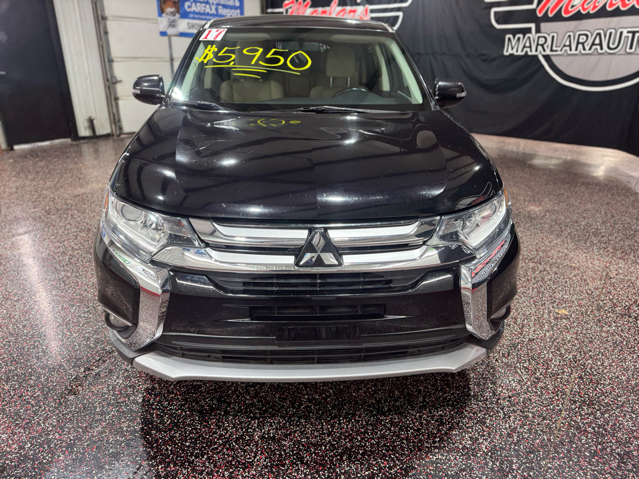 Mitsubishi Outlander SEL FWD 2017