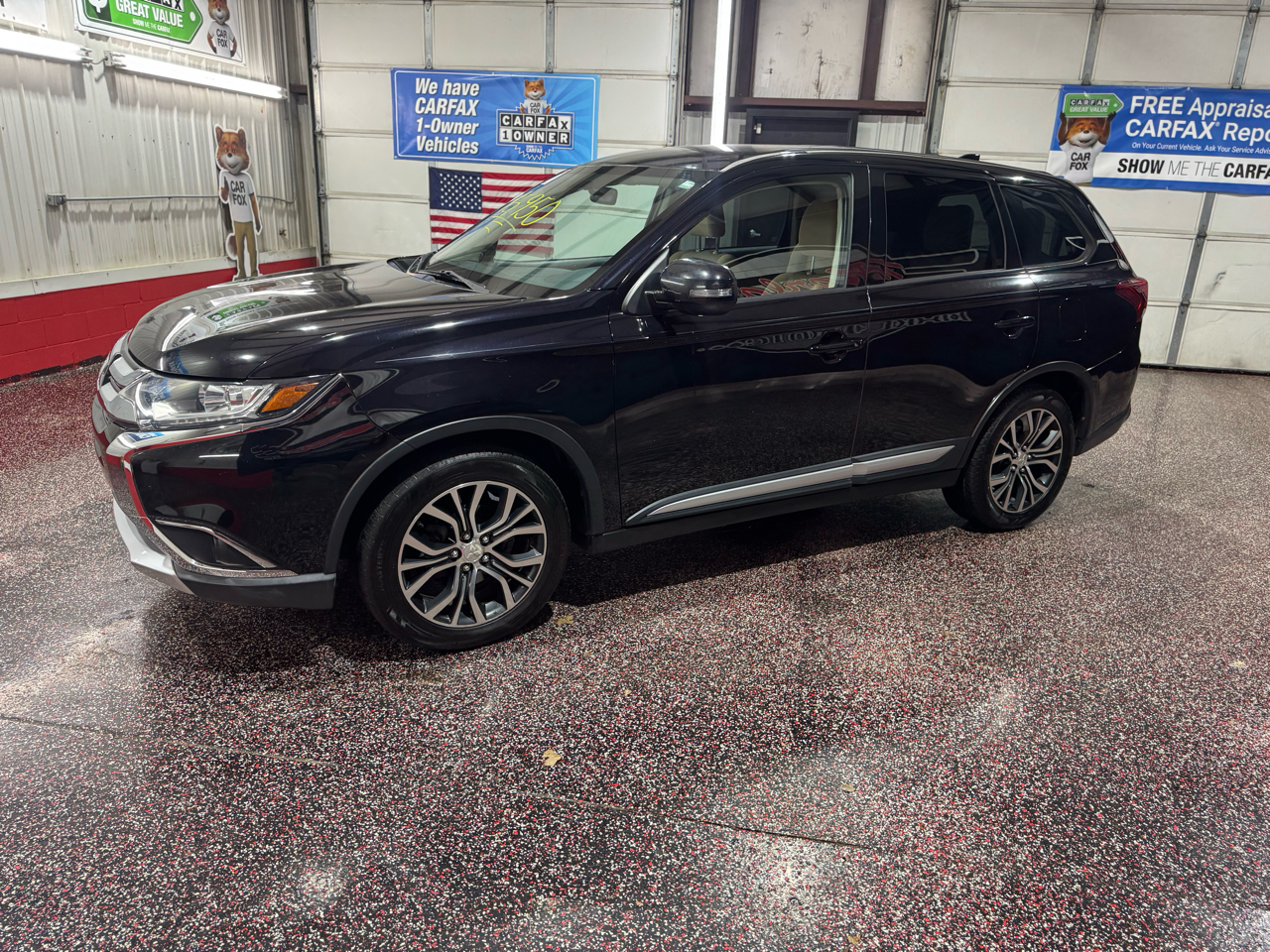 Mitsubishi Outlander SEL FWD 2017