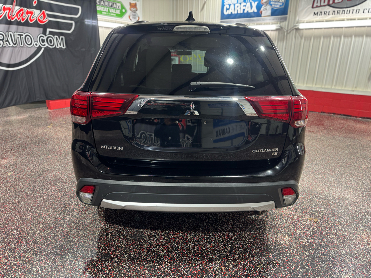 Mitsubishi Outlander SEL FWD 2017