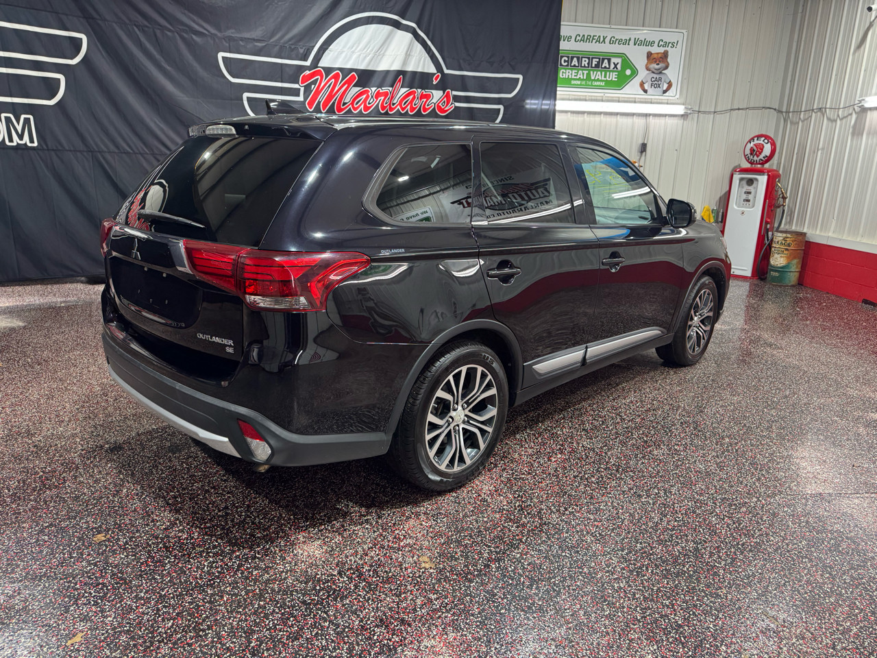 Mitsubishi Outlander SEL FWD 2017