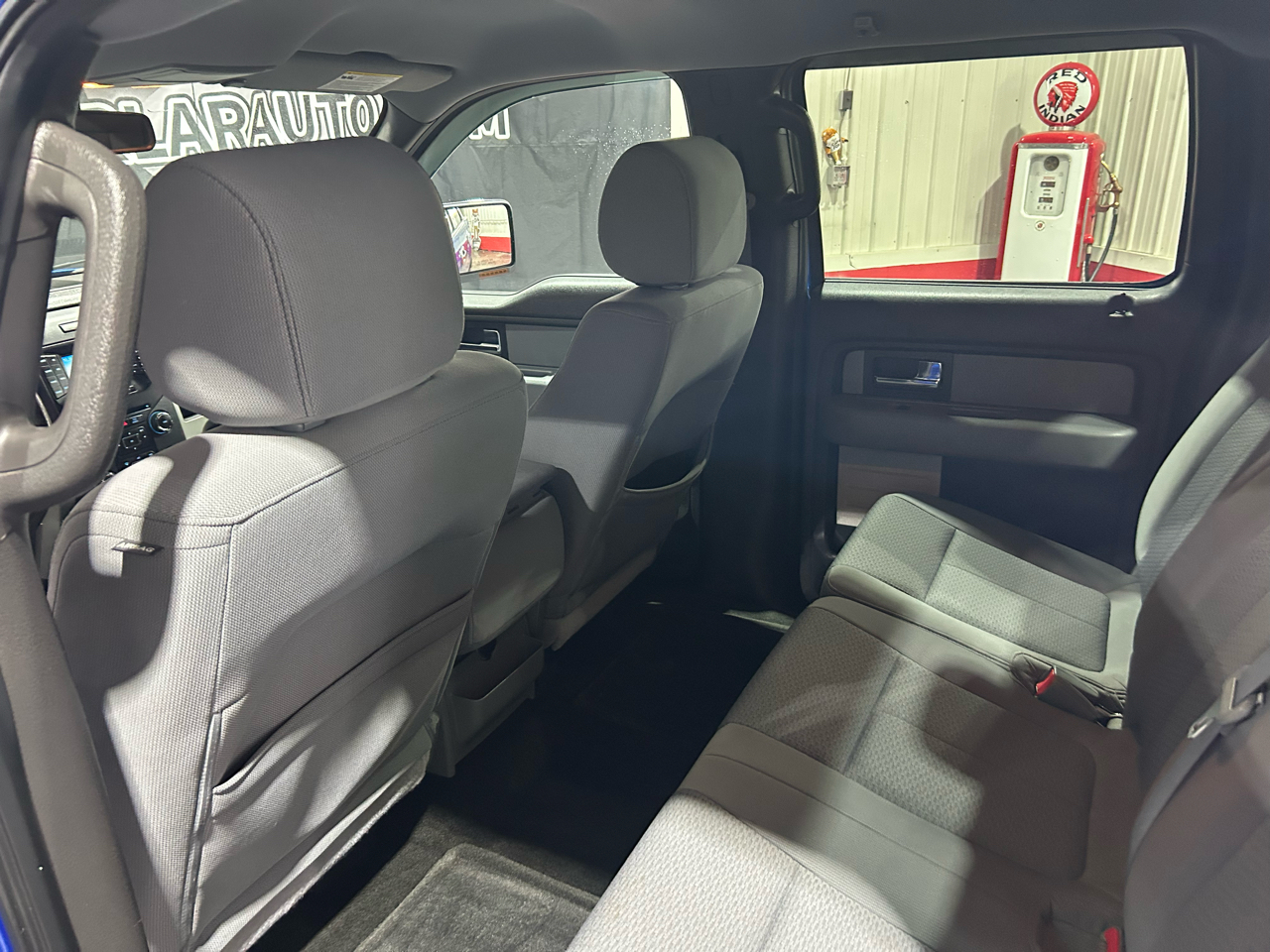 Ford F-150 4WD SuperCrew 145" King Ranch 2014 Ford F-150 4WD SuperCrew 145" King Ranch 2014