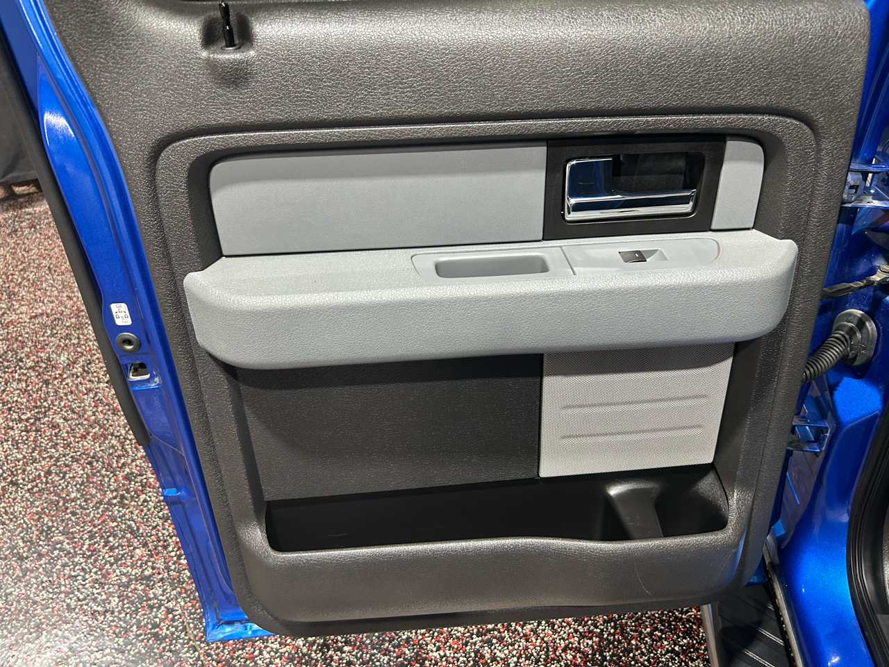 Ford F-150 4WD SuperCrew 145" King Ranch 2014 Ford F-150 4WD SuperCrew 145" King Ranch 2014