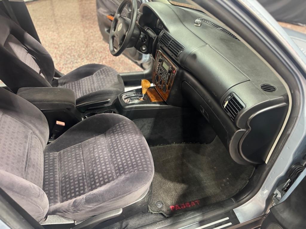 Volkswagen Passat 4dr Sdn GLS V6 Auto 2003