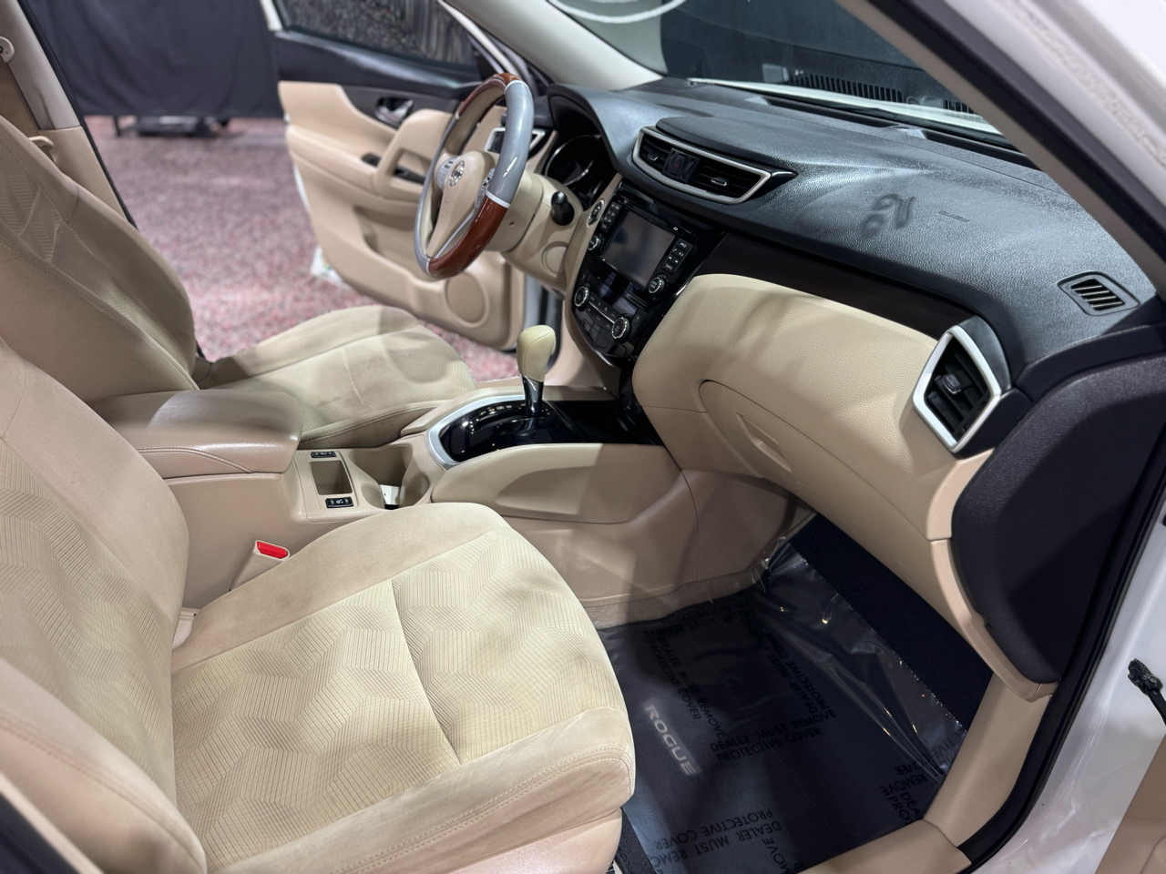 Nissan Rogue AWD 4dr SV 2015