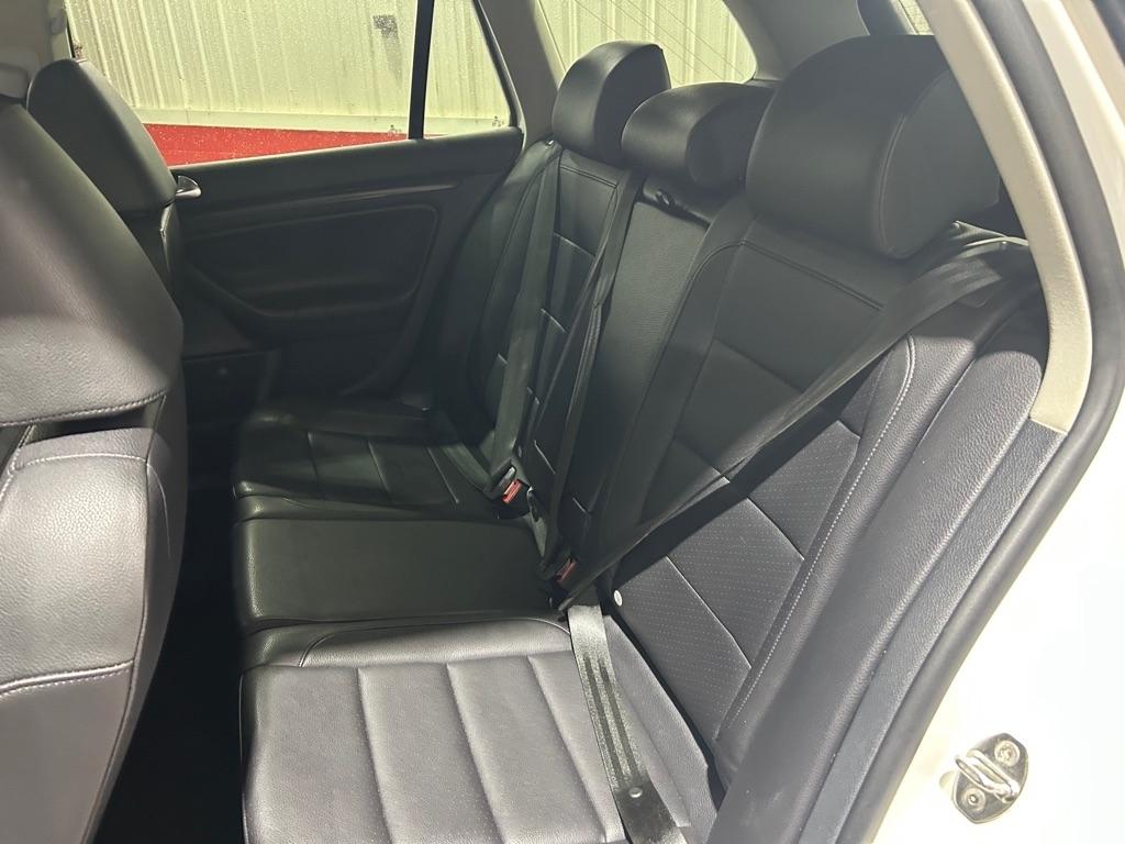 Volkswagen Jetta SportWagen 4dr DSG TDI 2012