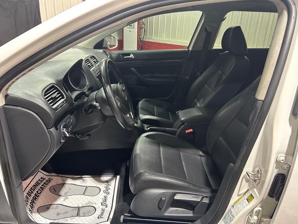 Volkswagen Jetta SportWagen 4dr DSG TDI 2012