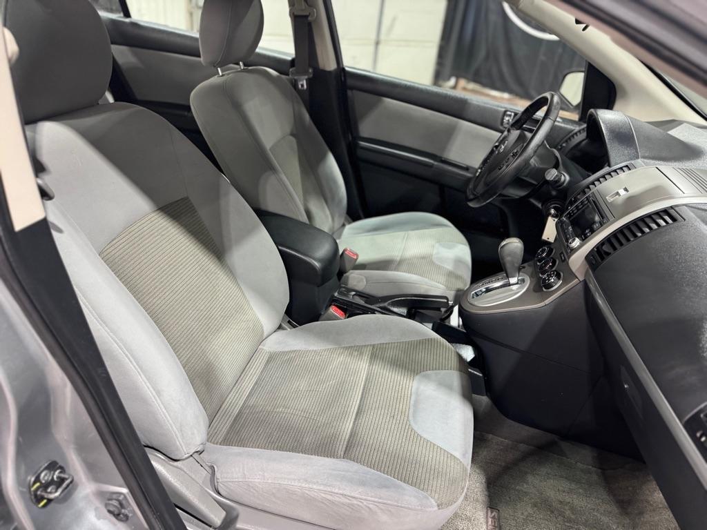 Nissan Sentra 4dr Sdn I4 CVT 2.0 SL 2010