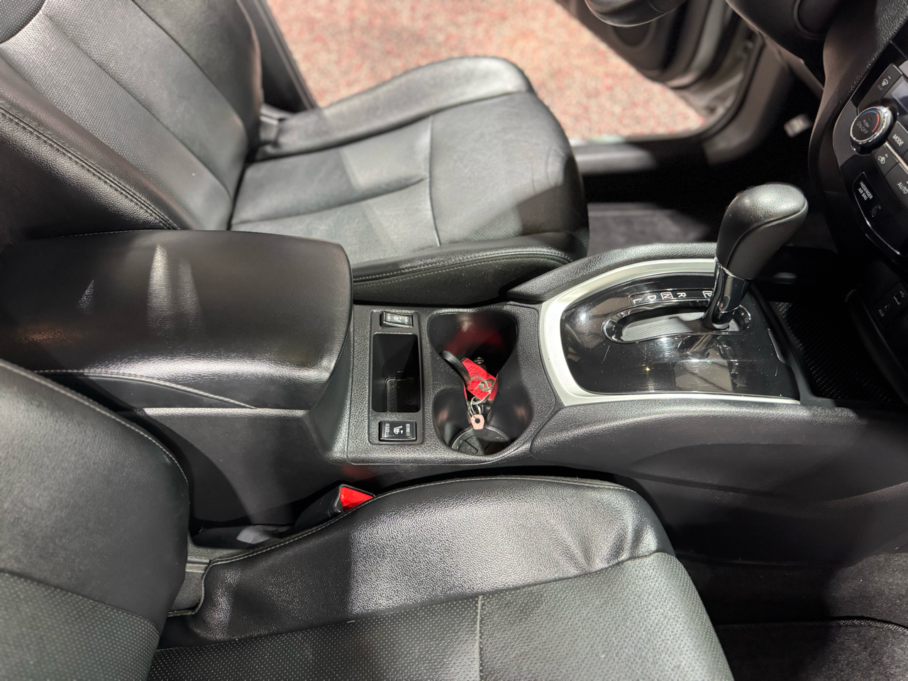 Nissan Rogue AWD 4dr SL 2016