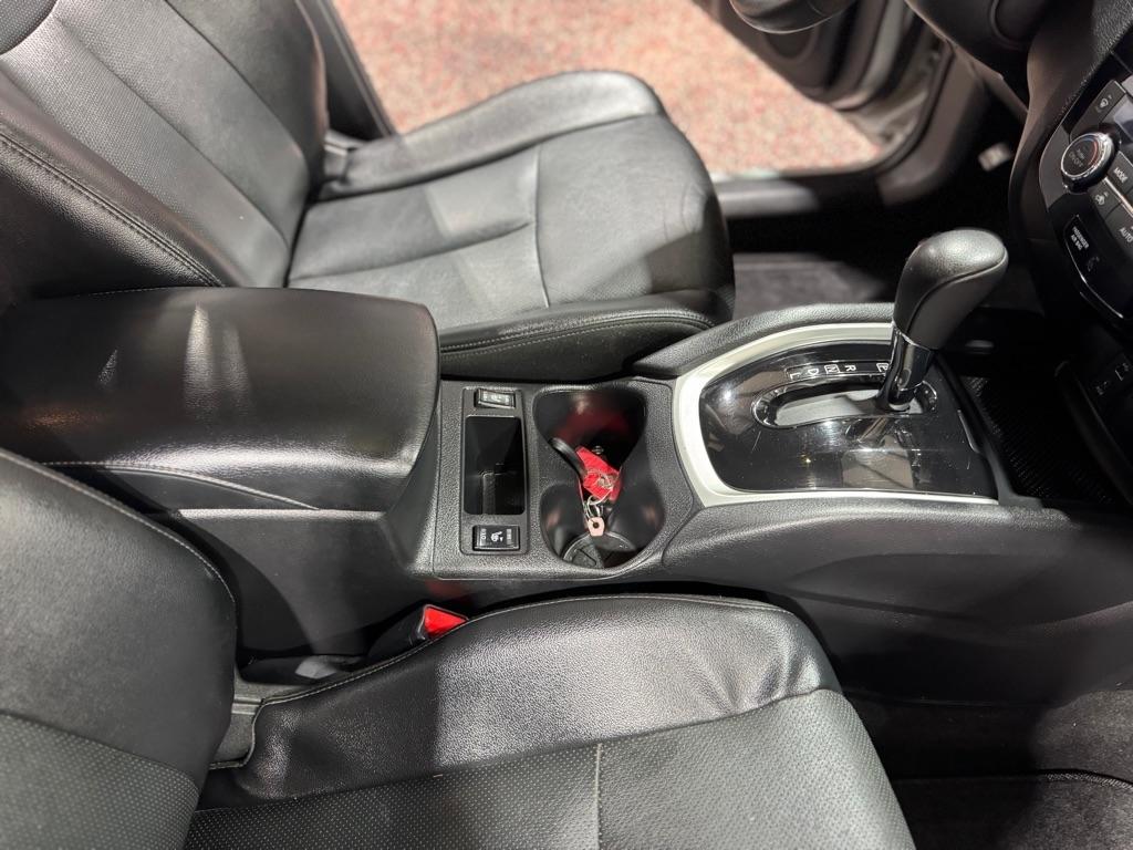 Nissan Rogue AWD 4dr SL 2016