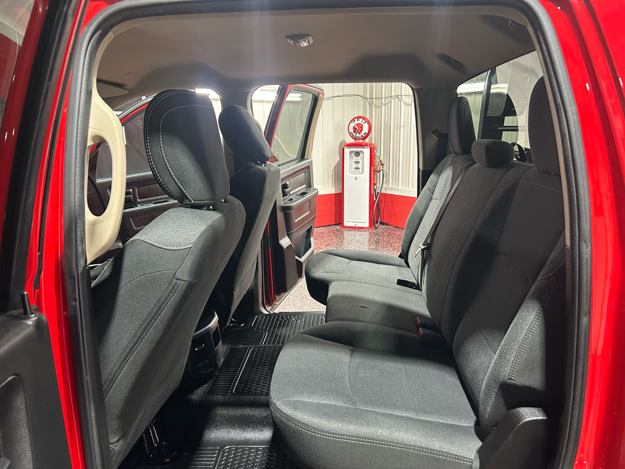 RAM 3500 Chassis Cab Tradesman 4WD Crew Cab 60" CA 172.4" WB 2020