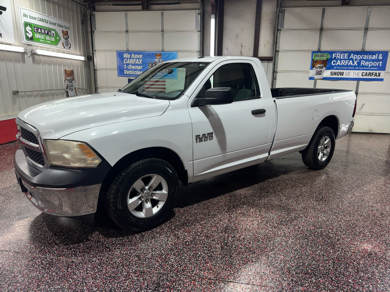 RAM 1500 4WD Reg Cab 140.5" Tradesman 2015