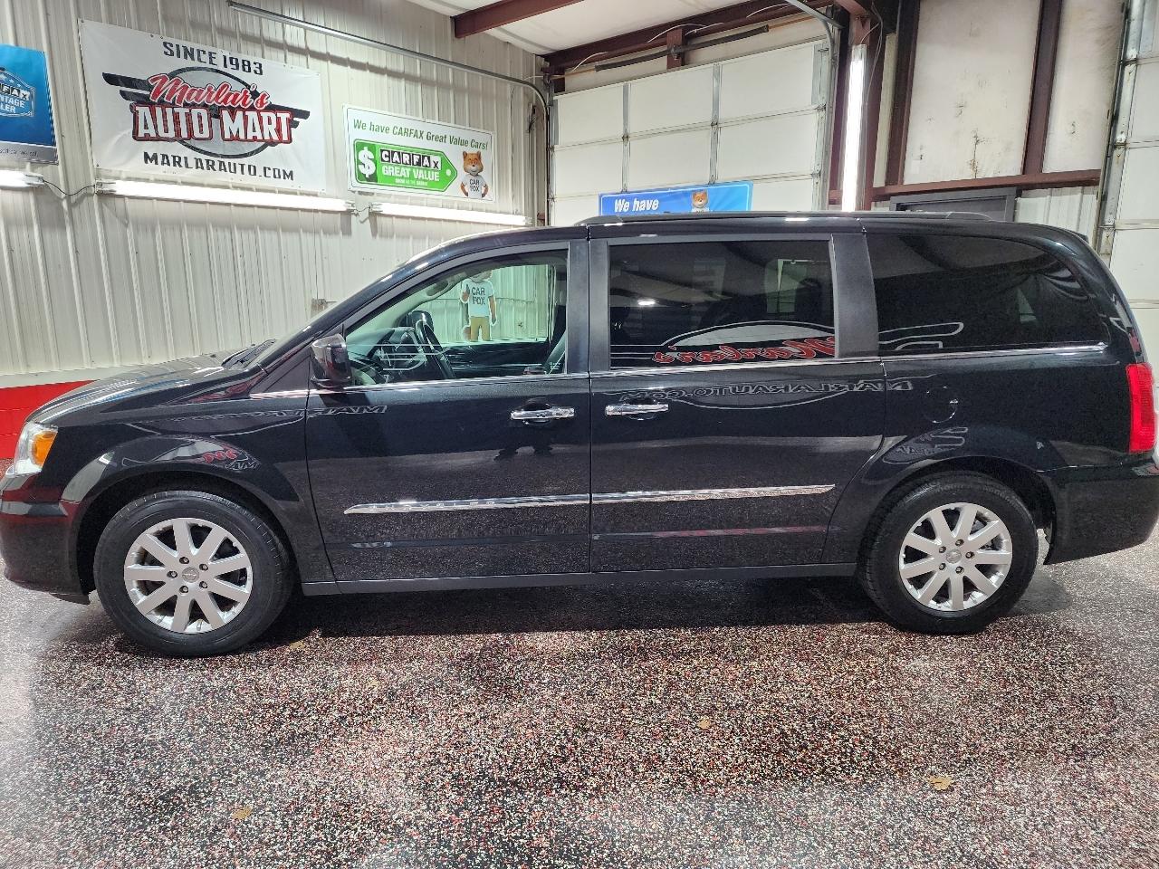 Chrysler Town & Country 4dr Wgn Touring 2016