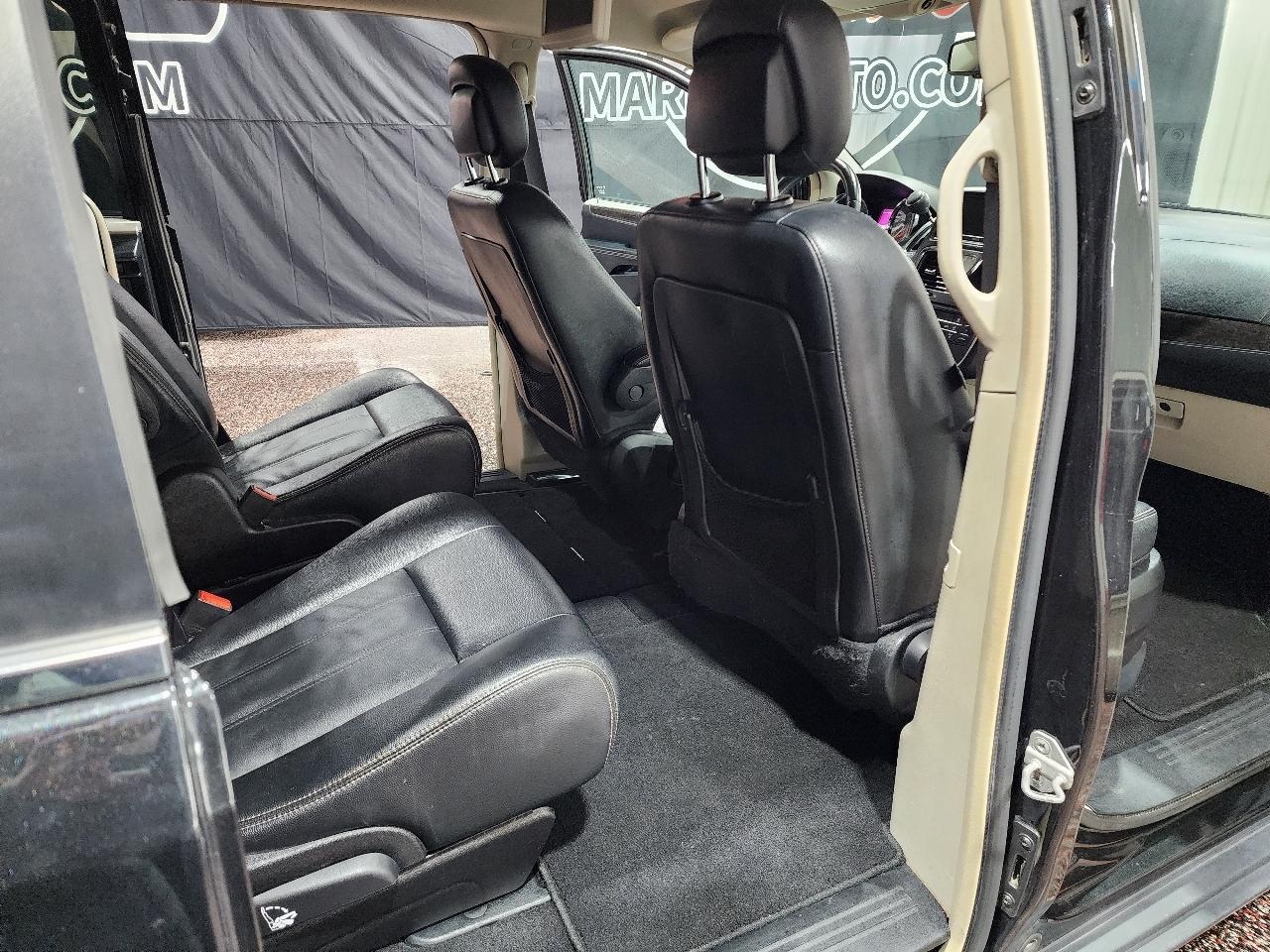 Chrysler Town & Country 4dr Wgn Touring 2016