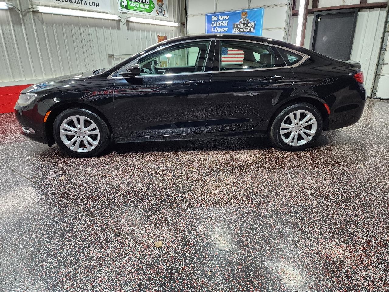 Chrysler 200 4dr Sdn Limited FWD 2015