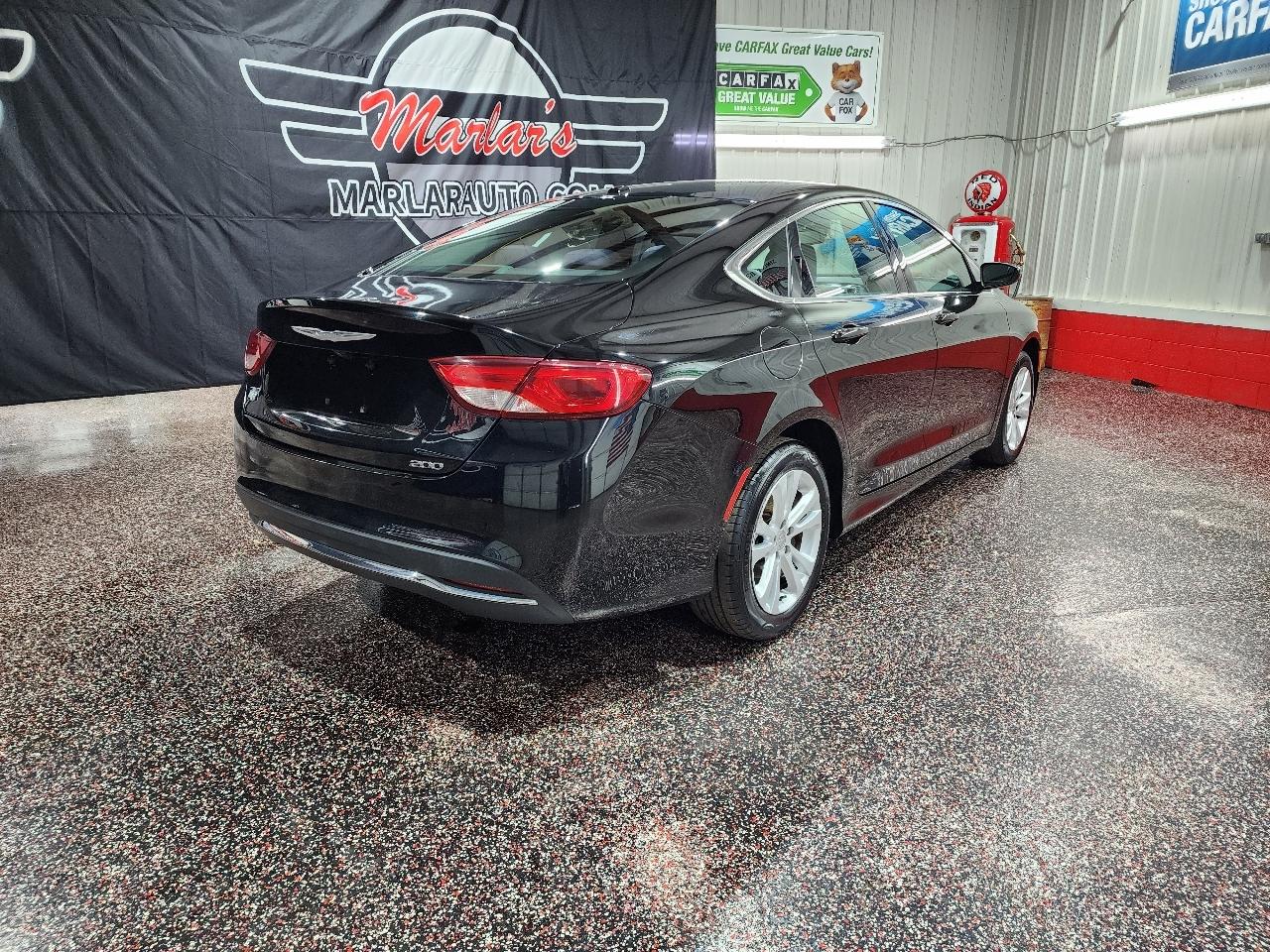 Chrysler 200 4dr Sdn Limited FWD 2015