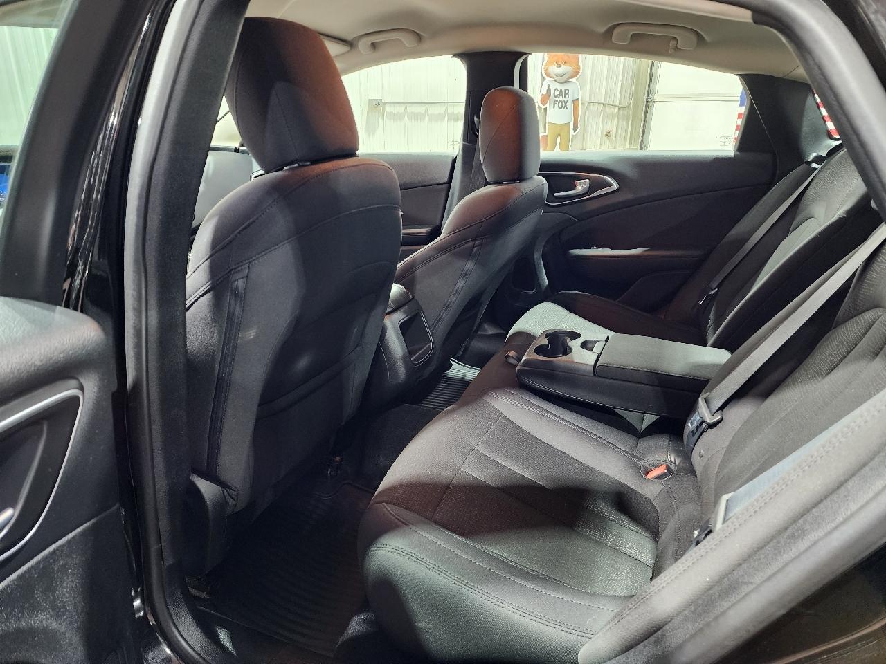 Chrysler 200 4dr Sdn Limited FWD 2015