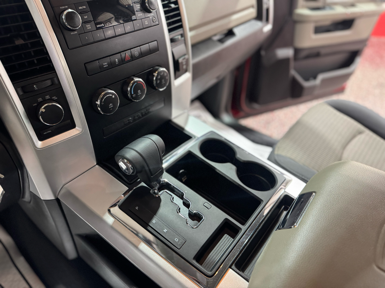 Dodge 1500 4WD Quad Cab 140.5" Big Horn 2011