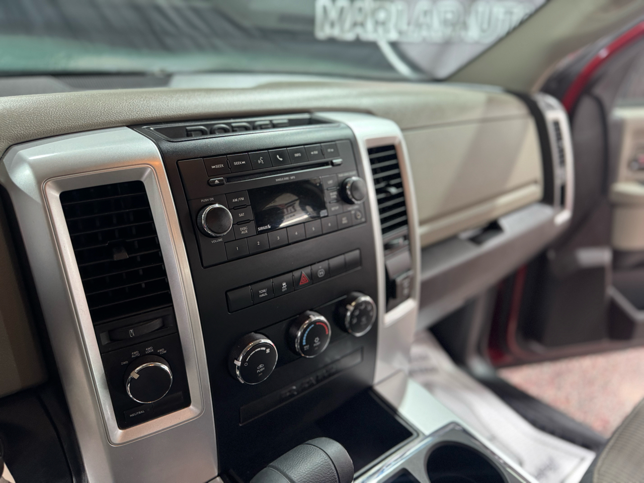 Dodge 1500 4WD Quad Cab 140.5" Big Horn 2011