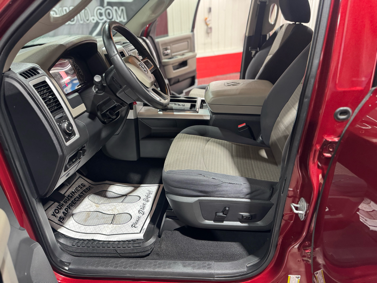 Dodge 1500 4WD Quad Cab 140.5" Big Horn 2011