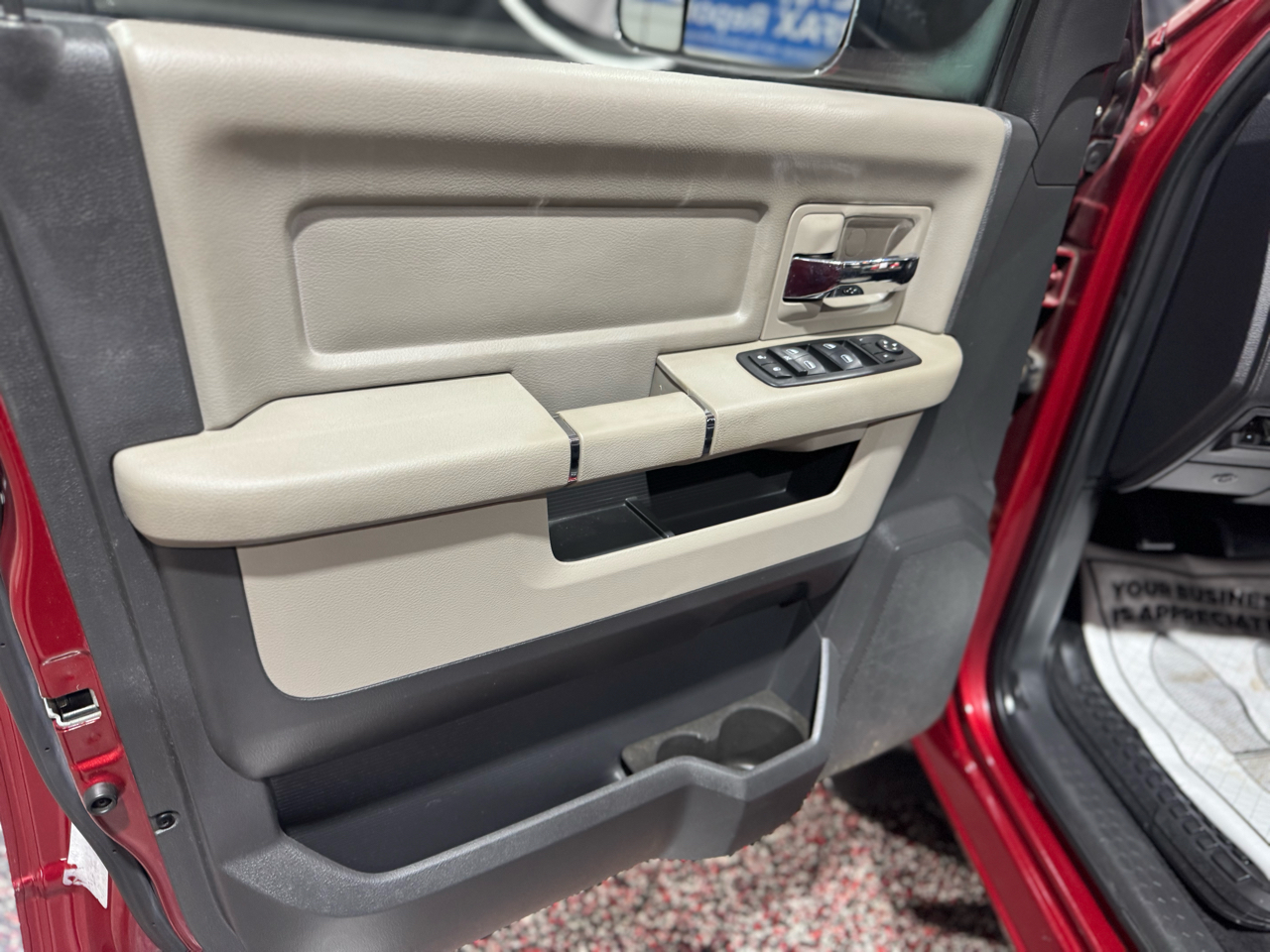 Dodge 1500 4WD Quad Cab 140.5" Big Horn 2011