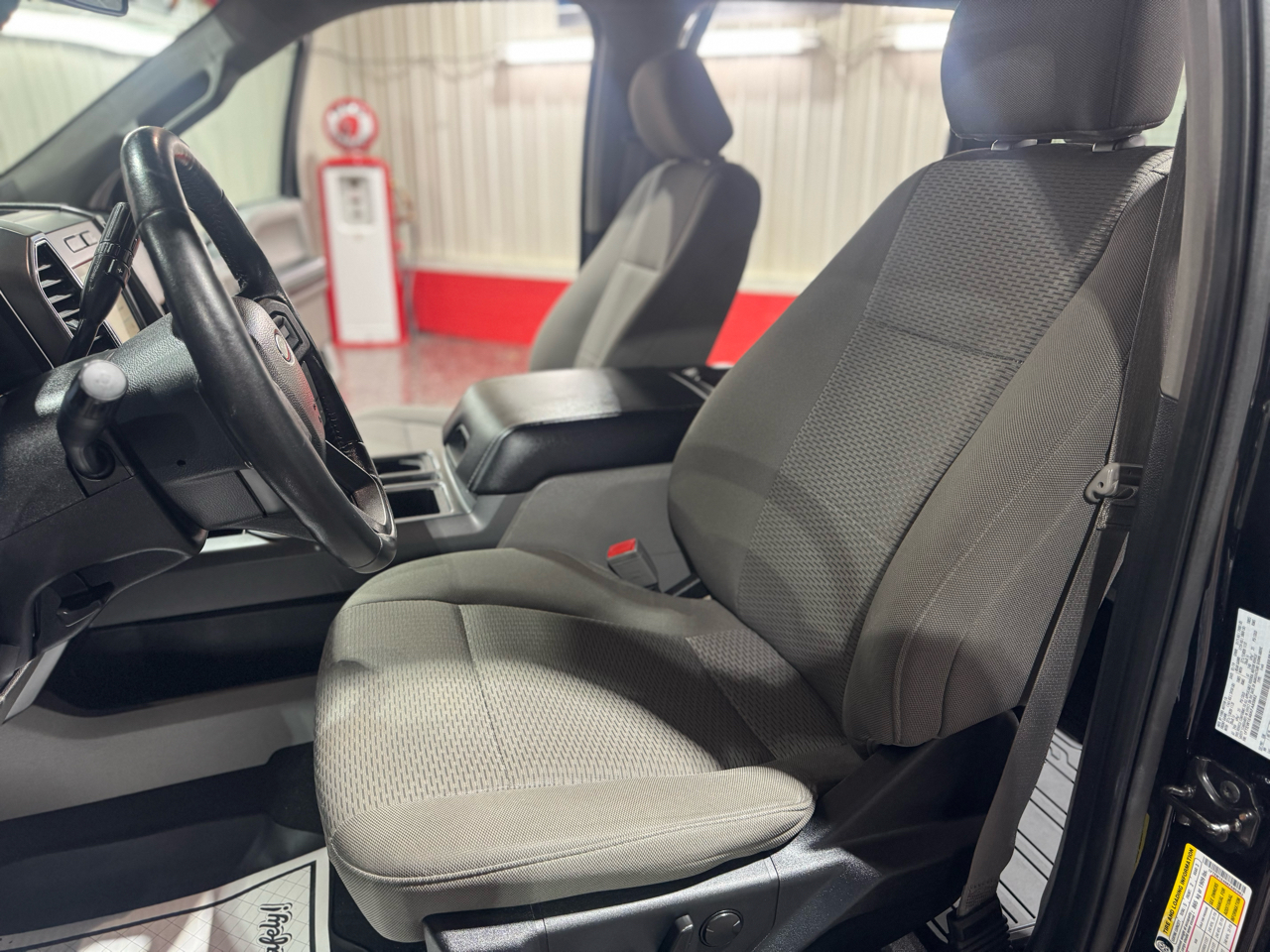 Ford F-150 4WD SuperCrew 139" XLT 2019