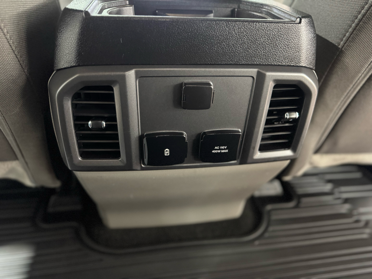 Ford F-150 4WD SuperCrew 139" XLT 2019