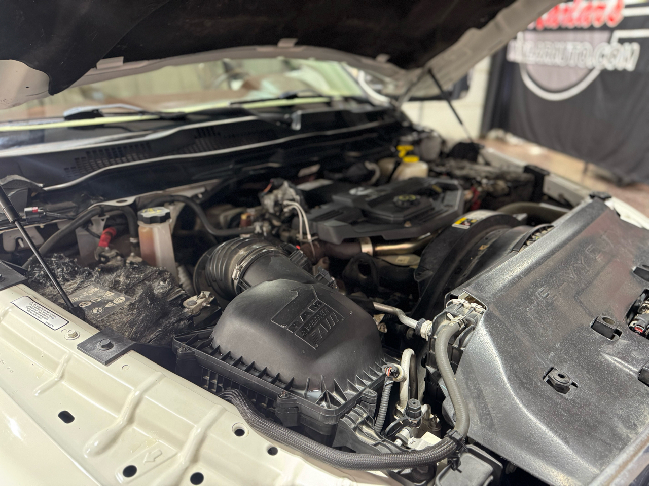 RAM 3500 Laramie 4x4 Crew Cab 8' Box 2018