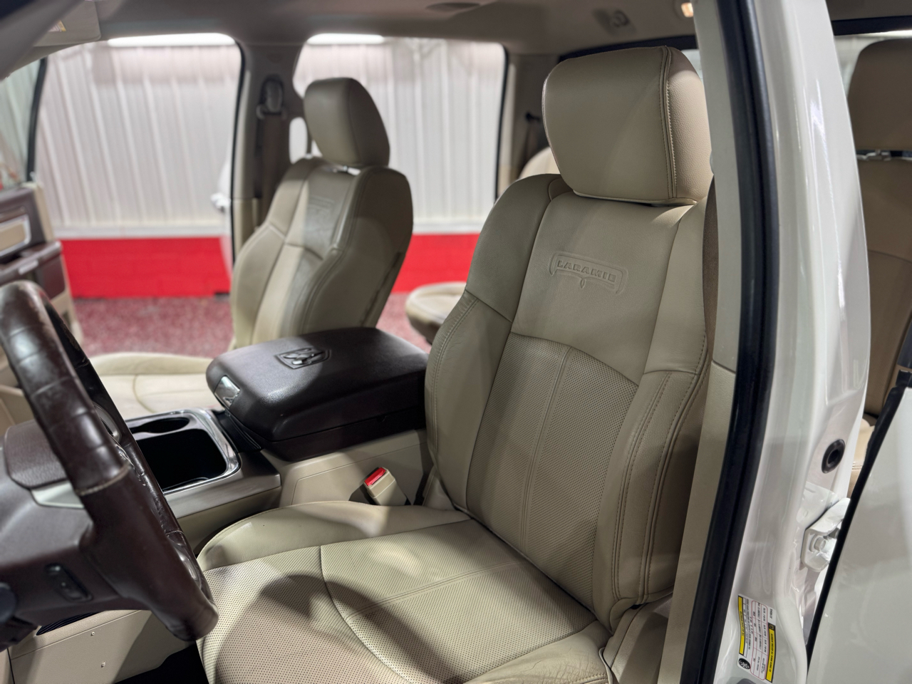 RAM 3500 Laramie 4x4 Crew Cab 8' Box 2018