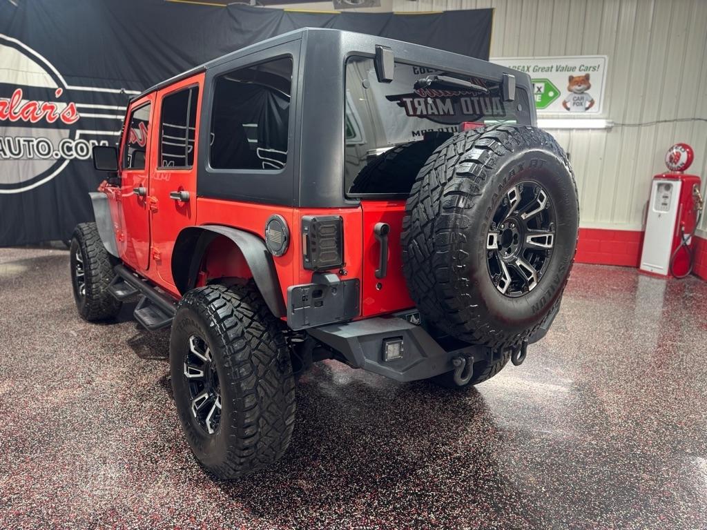 Jeep Wrangler Unlimited 4WD 4dr Sahara 2013