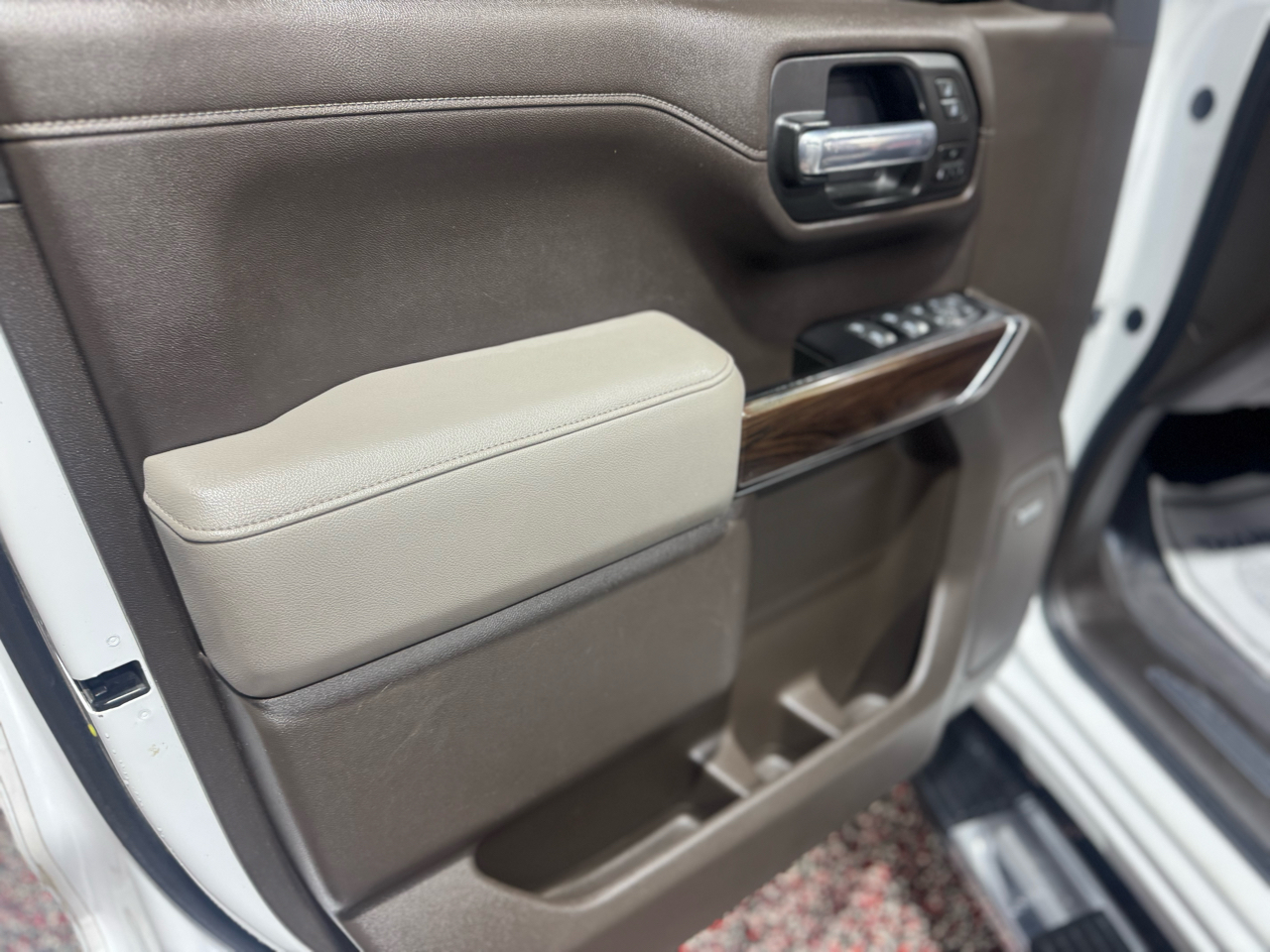 GMC Sierra 1500 4WD Crew Cab 147" SLT 2019