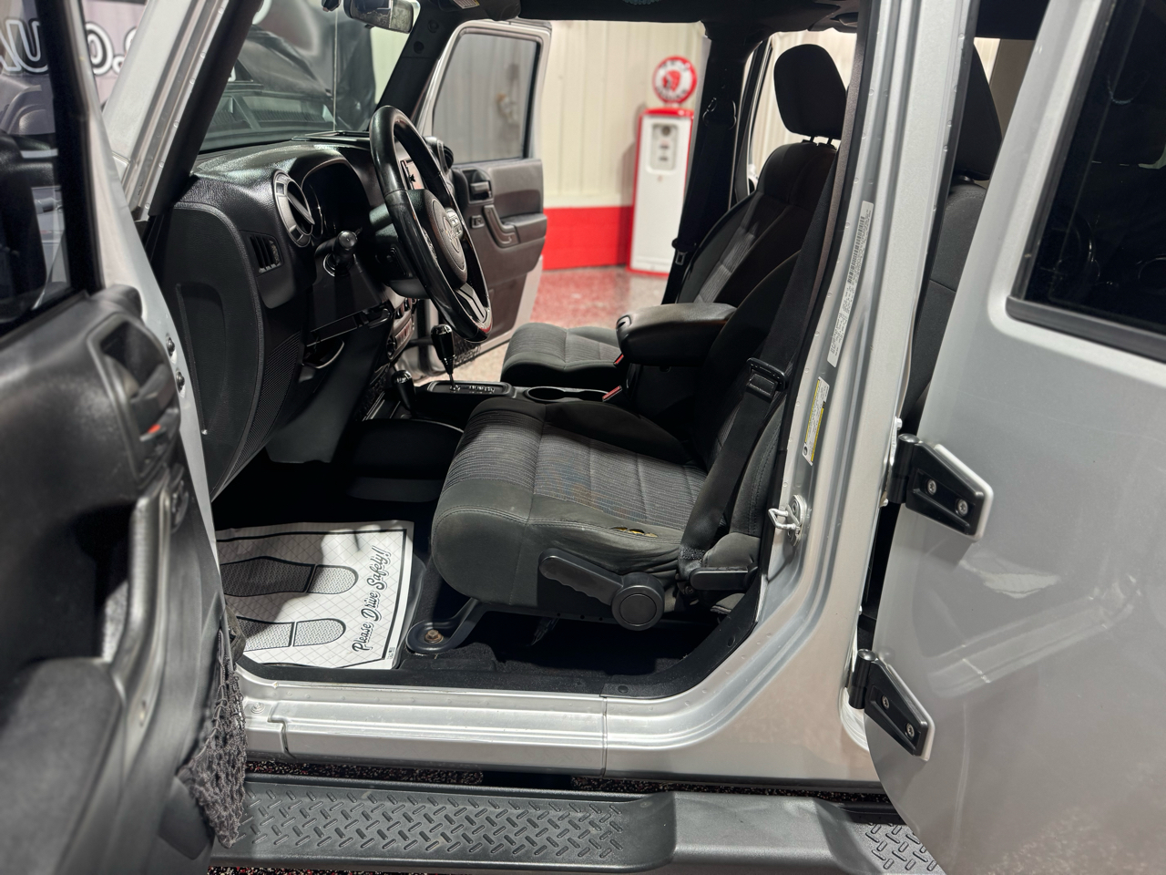 Jeep Wrangler Unlimited 4WD 4dr Sport 2012