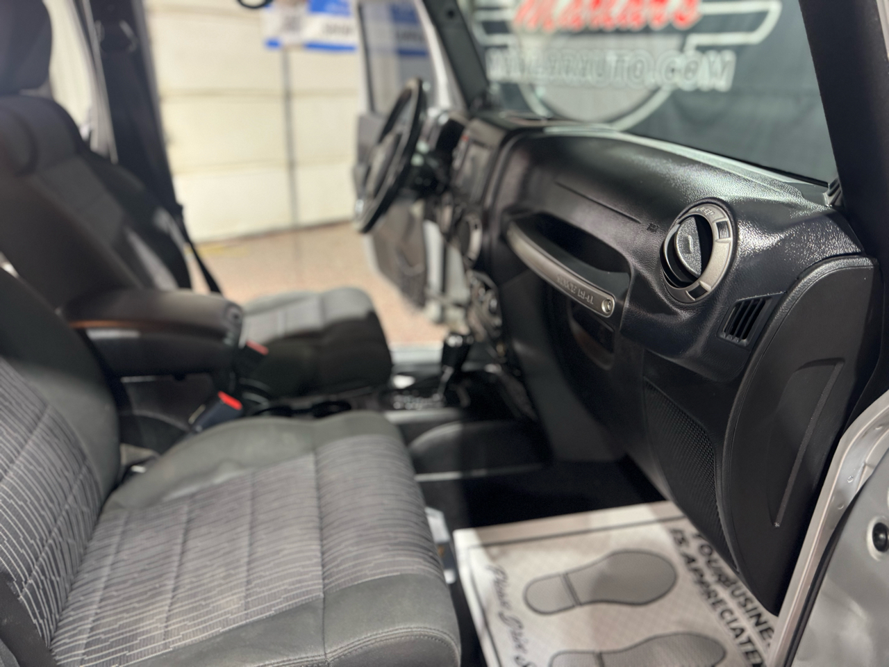 Jeep Wrangler Unlimited 4WD 4dr Sport 2012