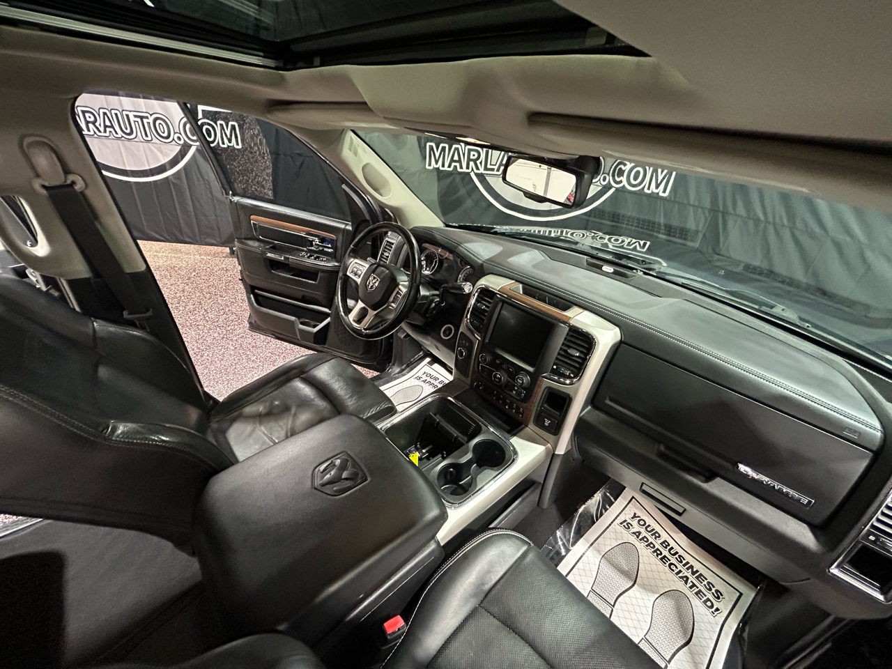 RAM 2500 4WD Mega Cab 160.5" Laramie 2016